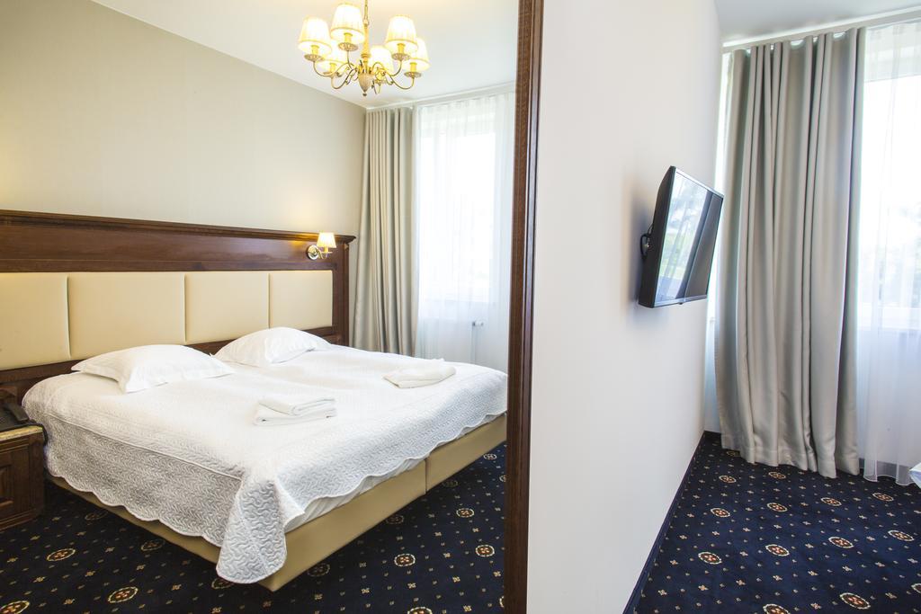 Hotel Nad Raba - Bochnia Esterno foto